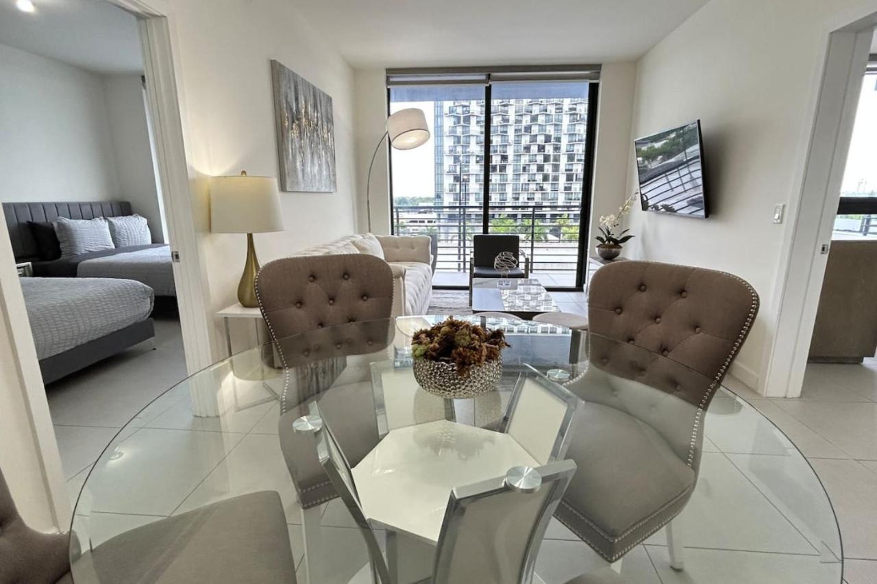 Style Luxury Living In Doral, Appartamento Miami